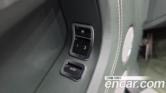 Bentley Continental 2020 — photo 22