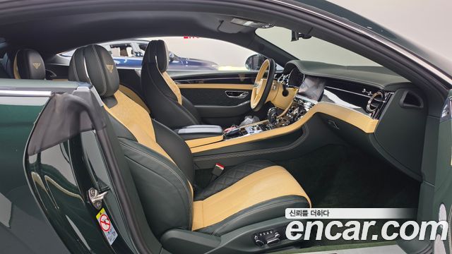 Bentley Continental 2020 — photo 16