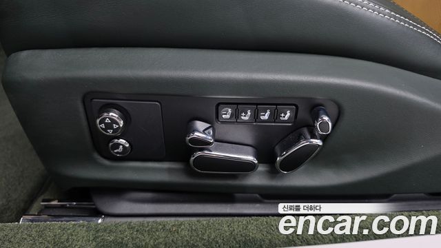 Bentley Continental 2020 — photo 31