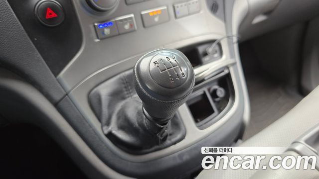 Hyundai Starex 2014 — photo 9