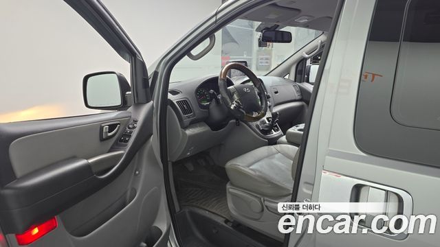 Hyundai Starex 2014 — photo 10