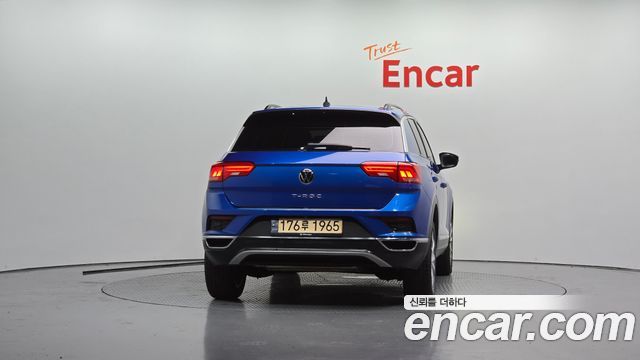 Volkswagen T-Roc 2021 — photo 4
