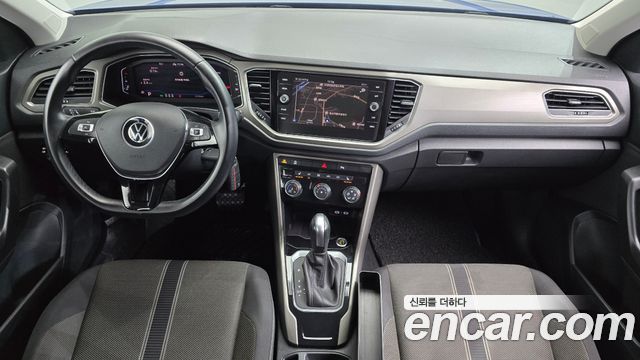 Volkswagen T-Roc 2021 — photo 10
