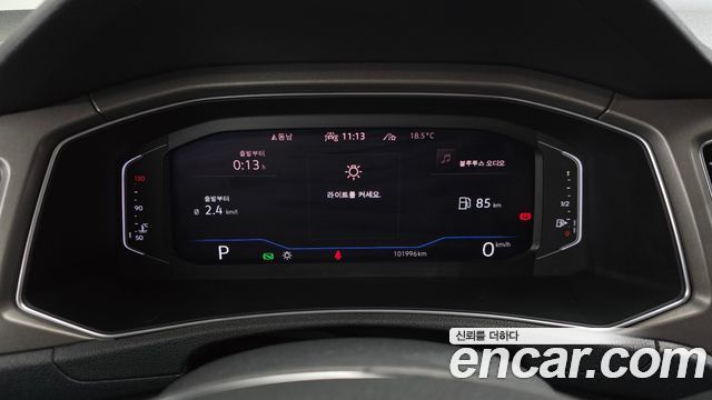 Volkswagen T-Roc 2021 — photo 11