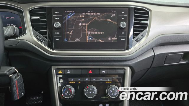 Volkswagen T-Roc 2021 — photo 18