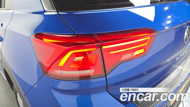 Volkswagen T-Roc 2021 — photo 9