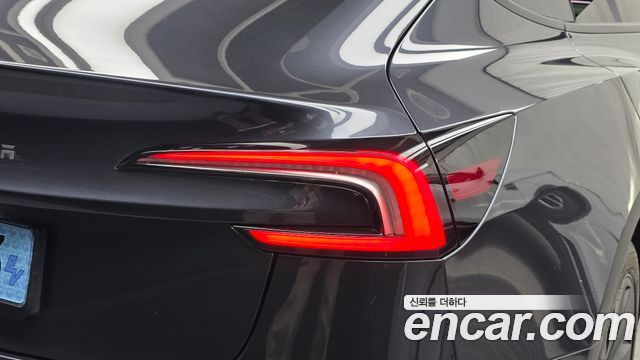 Tesla Model 3 2025 — photo 9