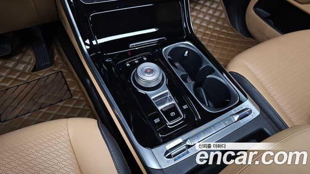Kia Canival 2023 — photo 12