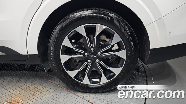 Kia Canival 2023 — photo 7