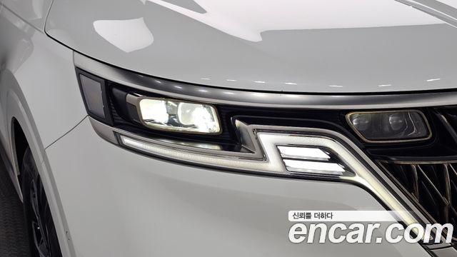 Kia Canival 2023 — photo 8