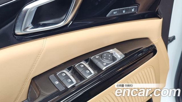 Kia Canival 2023 — photo 29