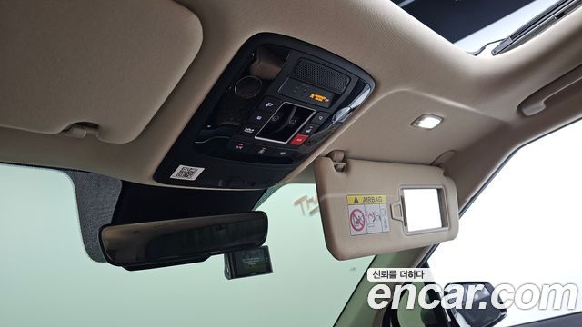Kia Canival 2023 — photo 32