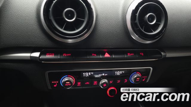 Audi A3 2015 — photo 19