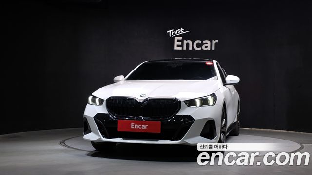 BMW 5-Series 2025 — photo 3