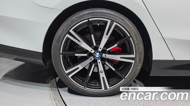 BMW 5-Series 2025 — photo 5