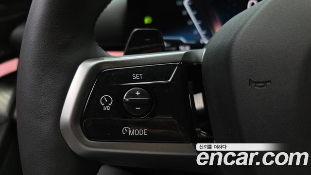 BMW 5-Series 2025 — photo 24