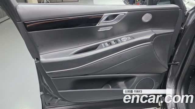 Genesis GV80 2022 — photo 14
