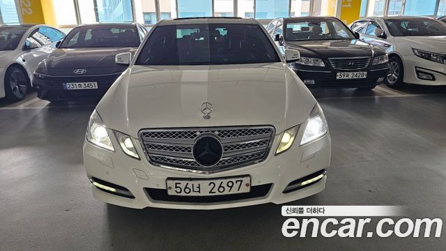 Mercedes-Benz E-Class 2013 — photo 2