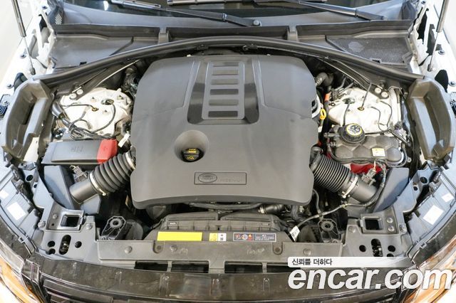 Land Rover Range Rover Velar 2025 — photo 5