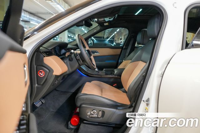 Land Rover Range Rover Velar 2025 — photo 11