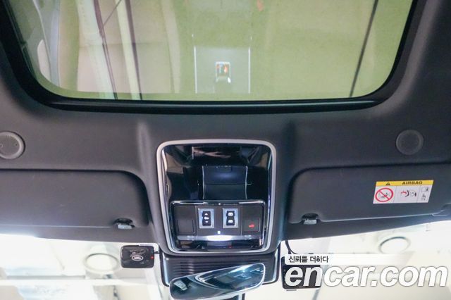 Land Rover Range Rover Velar 2025 — photo 15