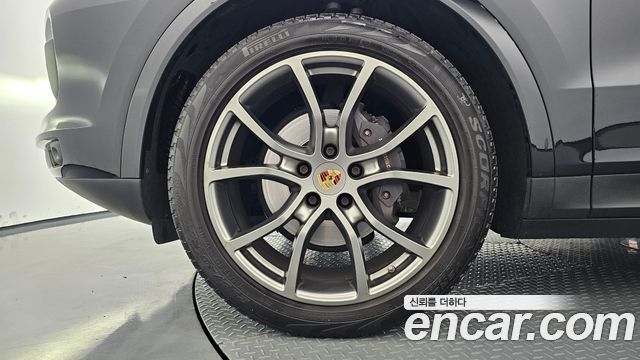 Porsche Cayenne 2021 — photo 5