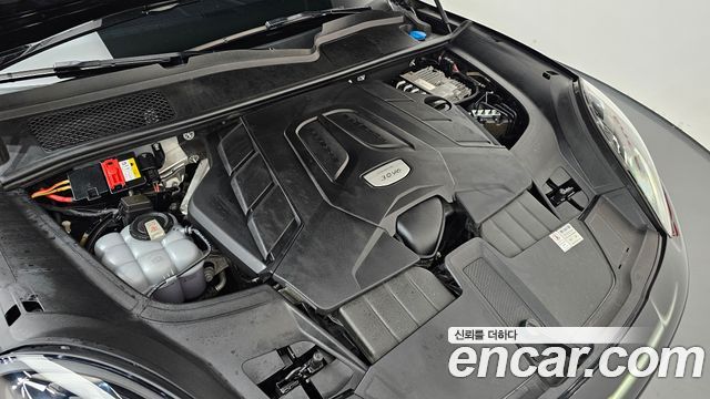 Porsche Cayenne 2021 — photo 6