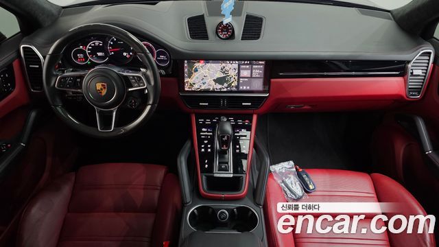 Porsche Cayenne 2021 — photo 10