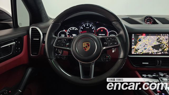 Porsche Cayenne 2021 — photo 19