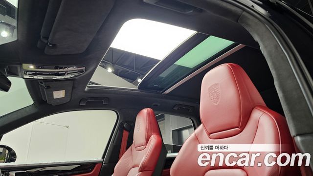 Porsche Cayenne 2021 — photo 23
