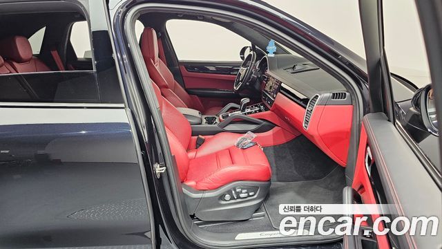 Porsche Cayenne 2021 — photo 16