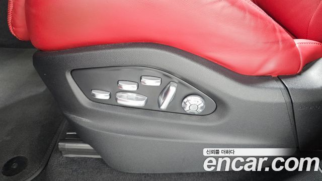Porsche Cayenne 2021 — photo 29