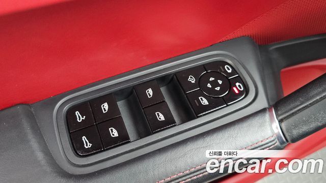 Porsche Cayenne 2021 — photo 37