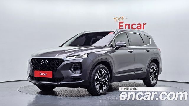 Hyundai Santafe 2019 — photo 1