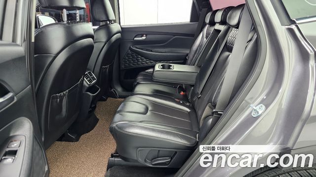 Hyundai Santafe 2019 — photo 18