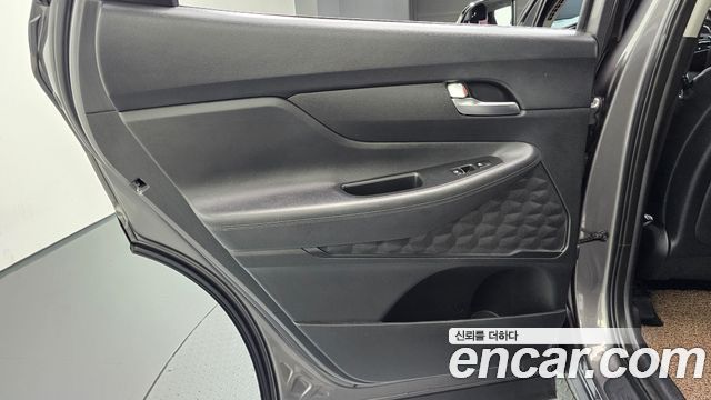 Hyundai Santafe 2019 — photo 15
