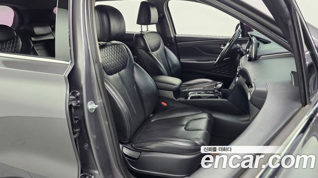 Hyundai Santafe 2019 — photo 16