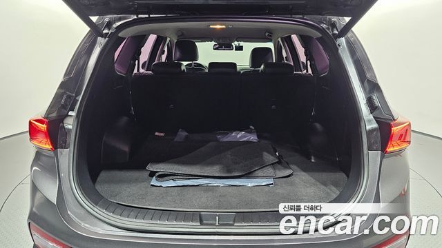 Hyundai Santafe 2019 — photo 30