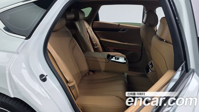 Genesis G80 2027 — photo 17