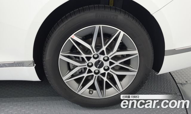 Genesis G80 2027 — photo 7