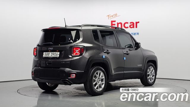 Jeep Renegade 2019 — photo 2