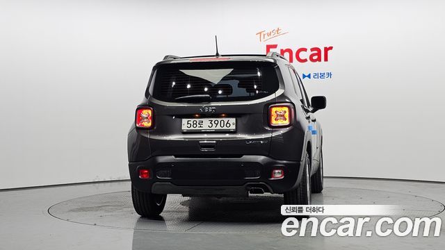 Jeep Renegade 2019 — photo 4