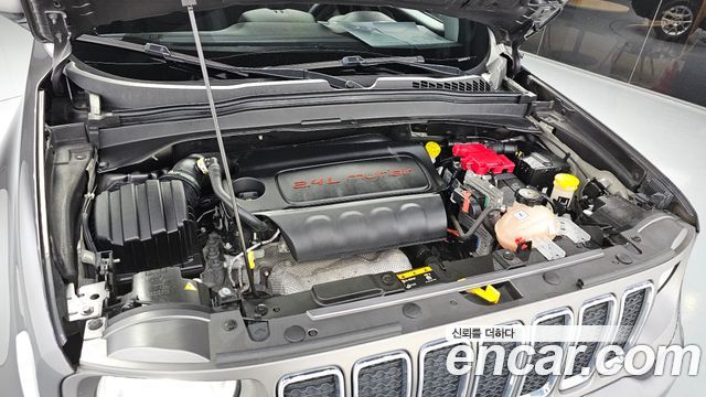 Jeep Renegade 2019 — photo 6