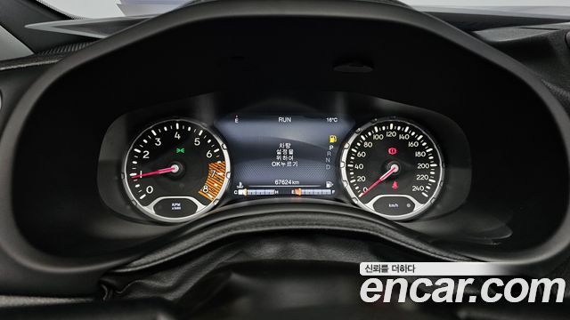 Jeep Renegade 2019 — photo 11