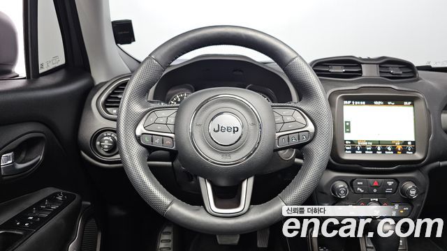 Jeep Renegade 2019 — photo 18