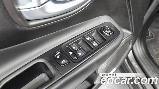 Jeep Renegade 2019 — photo 27