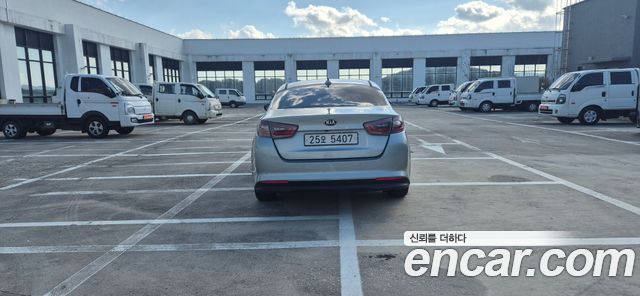 Kia K5 2015 — photo 8
