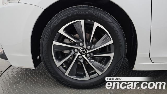 Lexus CT200h 2018 — photo 5