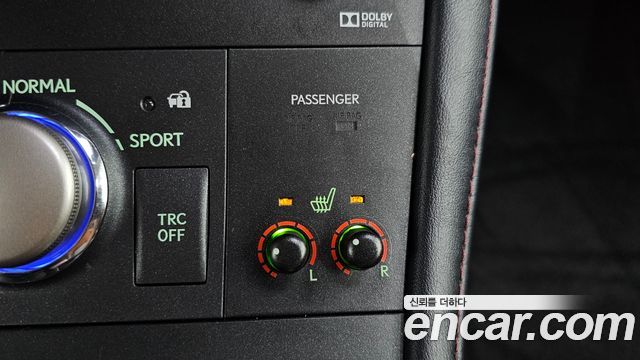 Lexus CT200h 2018 — photo 30