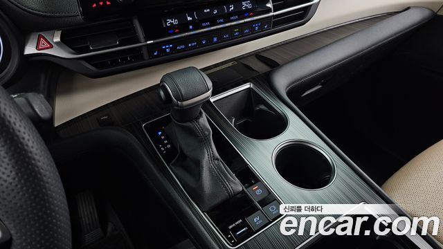 Toyota Sienna 2023 — photo 12